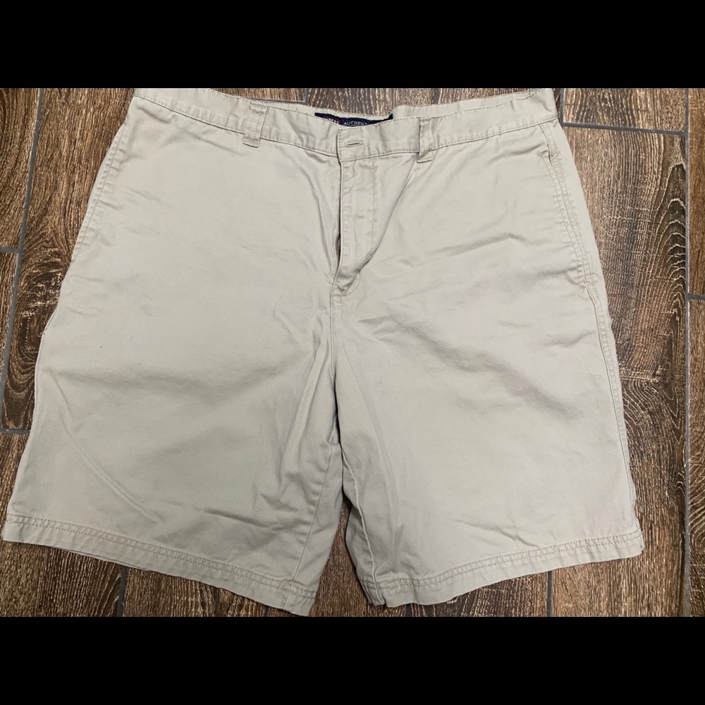 Men’s flat front khacki shorts